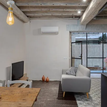 Flateli Mercaders 5 Apartment *